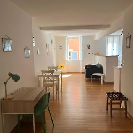 - Centre 'parcours Des Arts' 1 Chambre 2 Personnes - Patricia * Hyères
