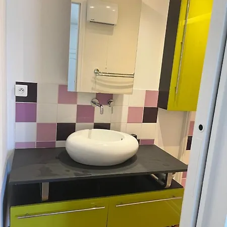 - Centre 'parcours Des Arts' 1 Chambre 2 Personnes - Patricia